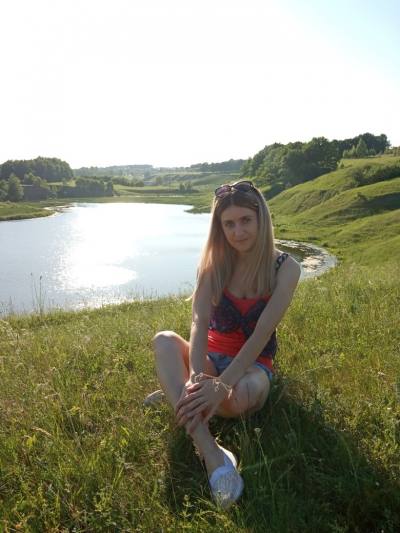 Olena 39 ans Poltava Ukraine
