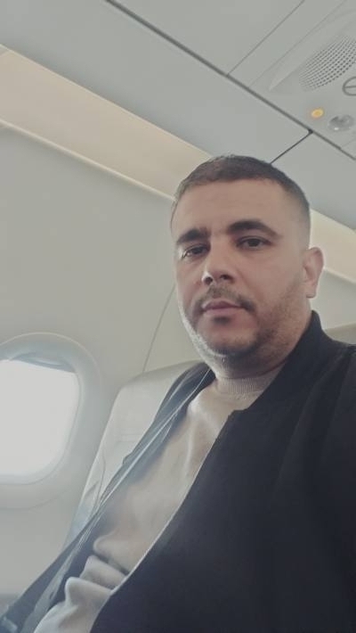 Abdelghani 37 ans Bejaia  Algérie