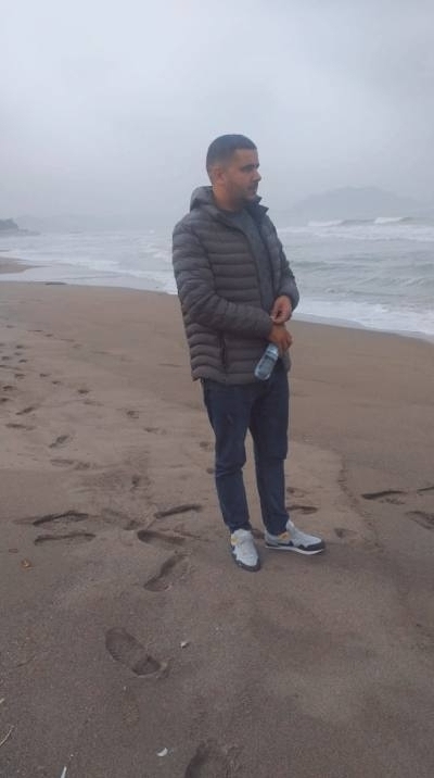 Abdelghani 37 ans Bejaia  Algérie
