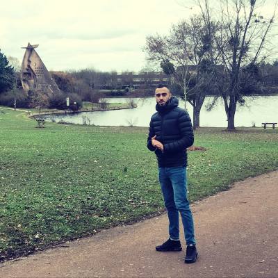 Zinou 33 лет Evry Франция