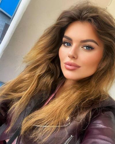 Elena 39 ans Chernivtsi Ukraine