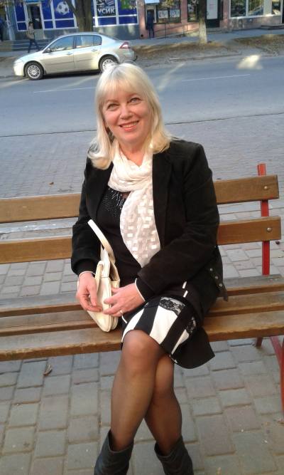Luda 72 ans Париж Ukraine