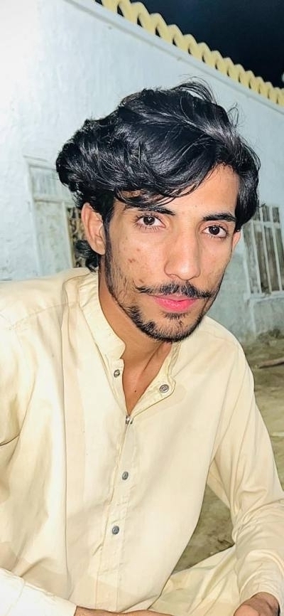 Ali 18 лет Quetta  Pakistan