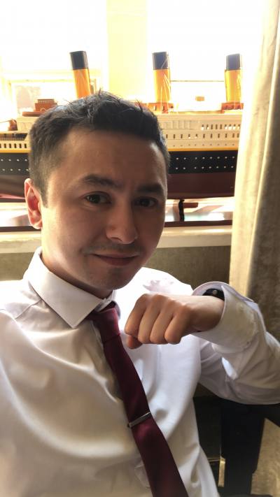 Daniel 33 лет Liverpool Великобритания