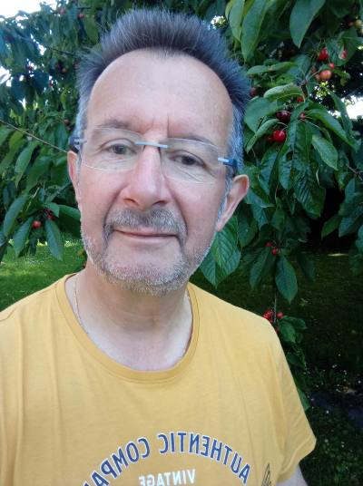 Jean-Jacques 68 лет Bayeux Франция