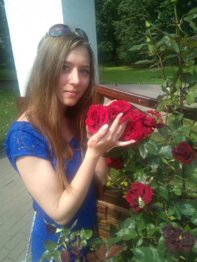 Aksana 33 ans Minsk Biélorussie