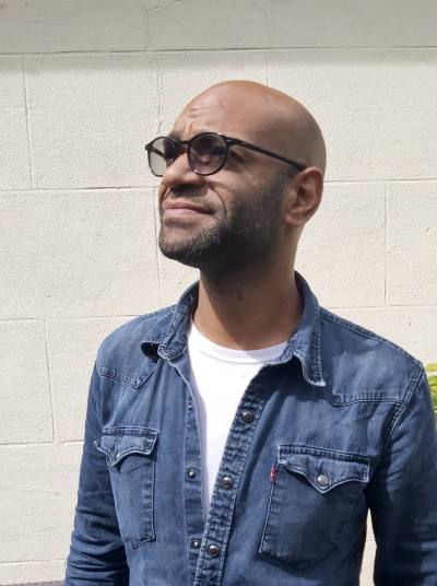 Patrick 44 лет Bordeaux  Франция