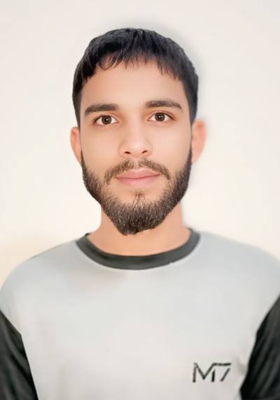 Kamran 21 лет Gujranwala Pakistan