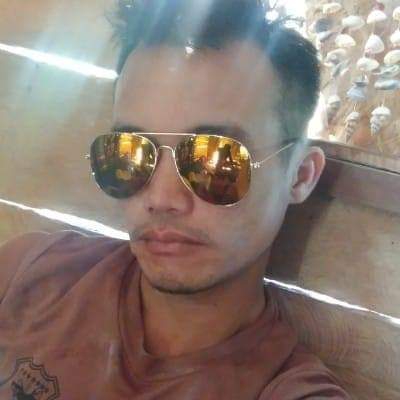 อาทร 34 ans Surat Thani Royaume-Uni