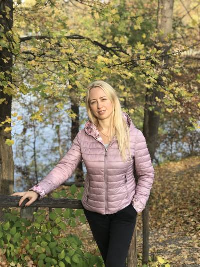 Irina 50 ans Odesa Ukraine
