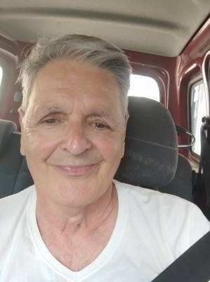 Lucien 71 ans Lyon France