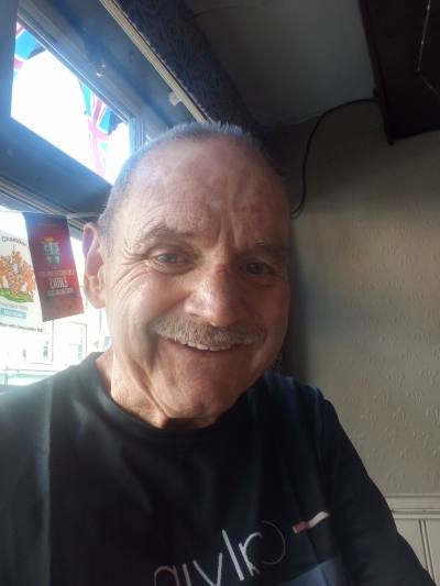 Gordon 62 лет Gloucester Великобритания