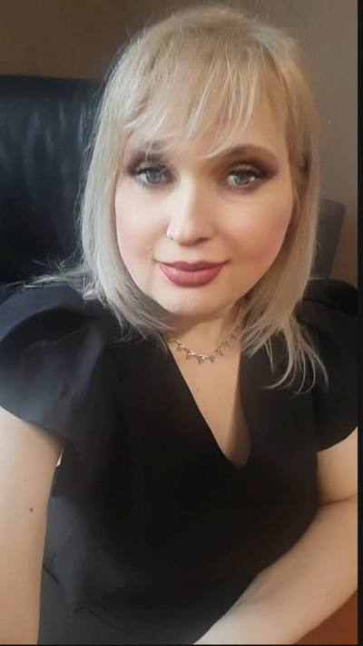 Elena 53 ans Moskva Russie