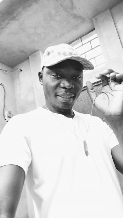 Said 33 лет Paris  Франция