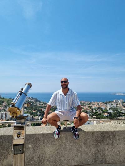 Stephane 31 лет Évian Les Bains  Франция