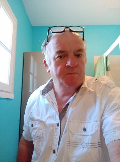 Alain 64 лет Bais Франция