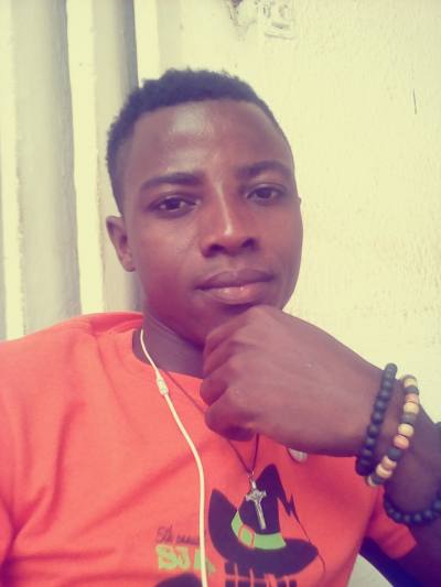 Eliakim 32 ans Christian Qatar
