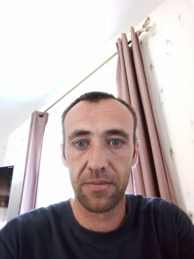 Ludovic 39 лет Naours Франция