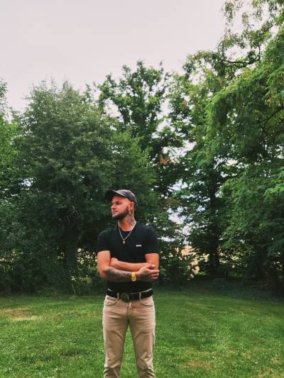 Anthony 25 лет Dijon Франция