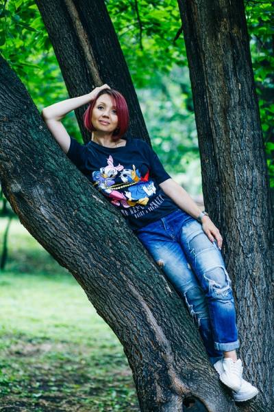 Juliana 45 ans Petersbourg Russie