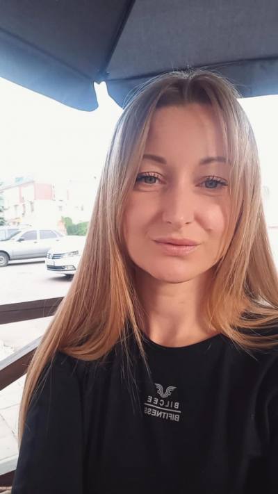 Tanya 38 ans Izyum Ukraine
