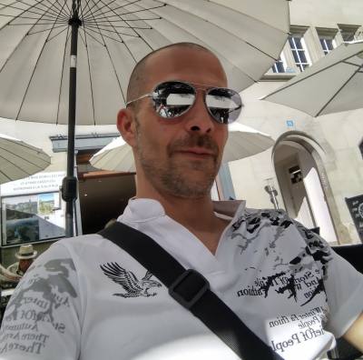 Ralf 46 лет Freiburg Швейцария