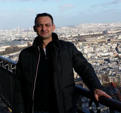 Hugues 52 лет Paris Франция