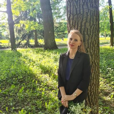 Elena 38 ans Kharkov Ukraine