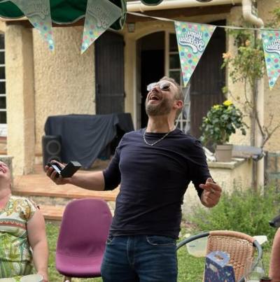 Kevin 37 лет Isle Sur La Sorgue  Франция