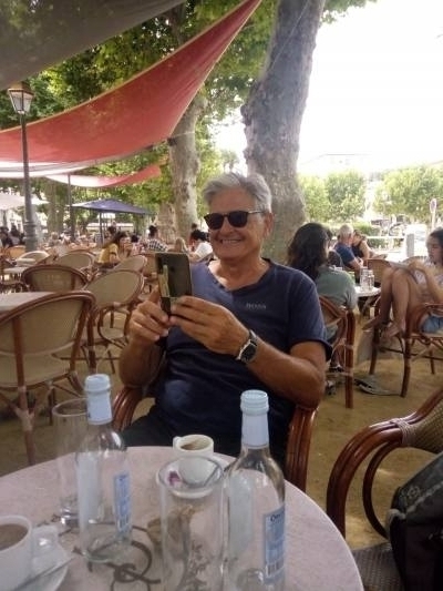 Lucien 71 ans Lyon France