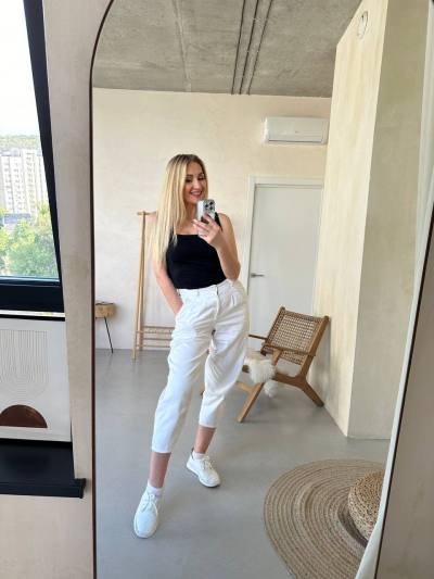 Anna 45 ans Sumy Ukraine