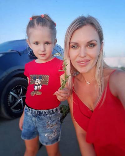 Alena 39 ans Minsk Biélorussie