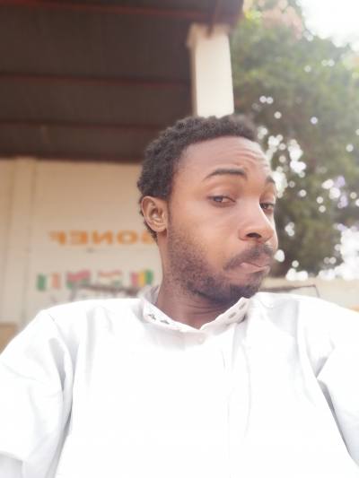 Osei 31 лет Saint Louis  Франция