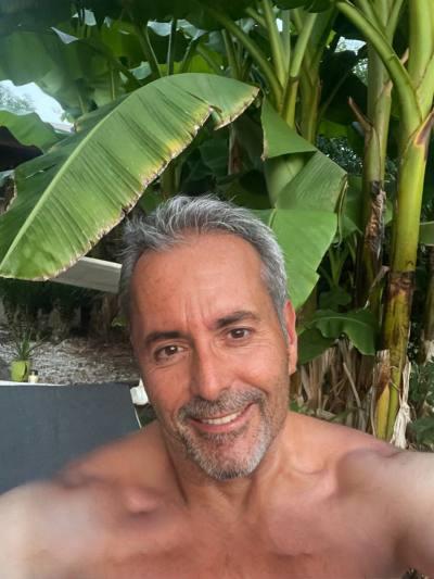 Chris 44 ans Paris France