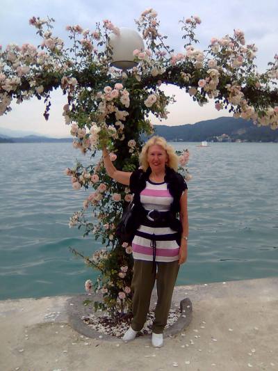 Natali 76 ans Moscow Russie