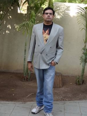 Bhavin 46 лет Rajkot Индия