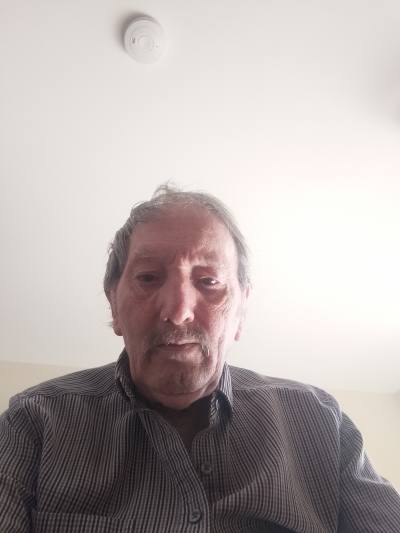 Jon 64 лет Bedford Великобритания