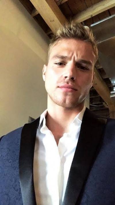 Kans 40 лет Paris Франция