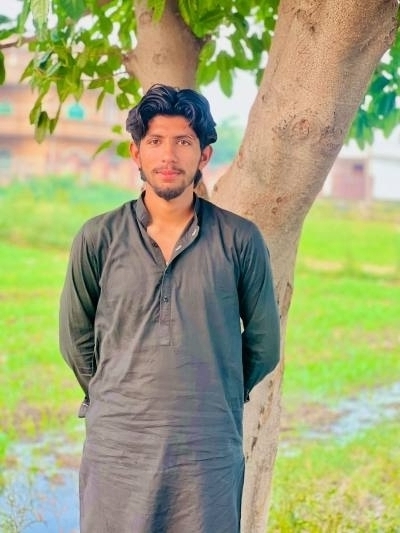Zaima 19 лет Gujarat Pakistan